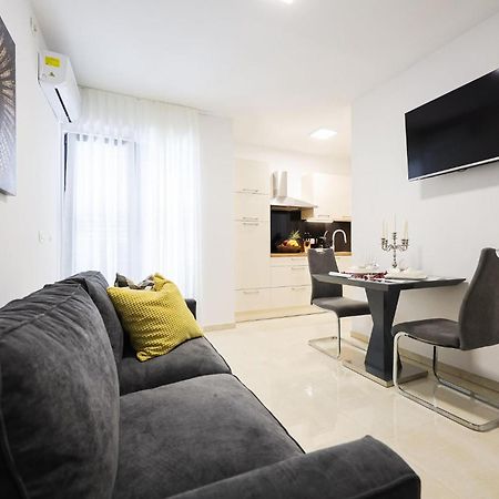 Lovely Apartment In Zadar With Wifi Exteriör bild