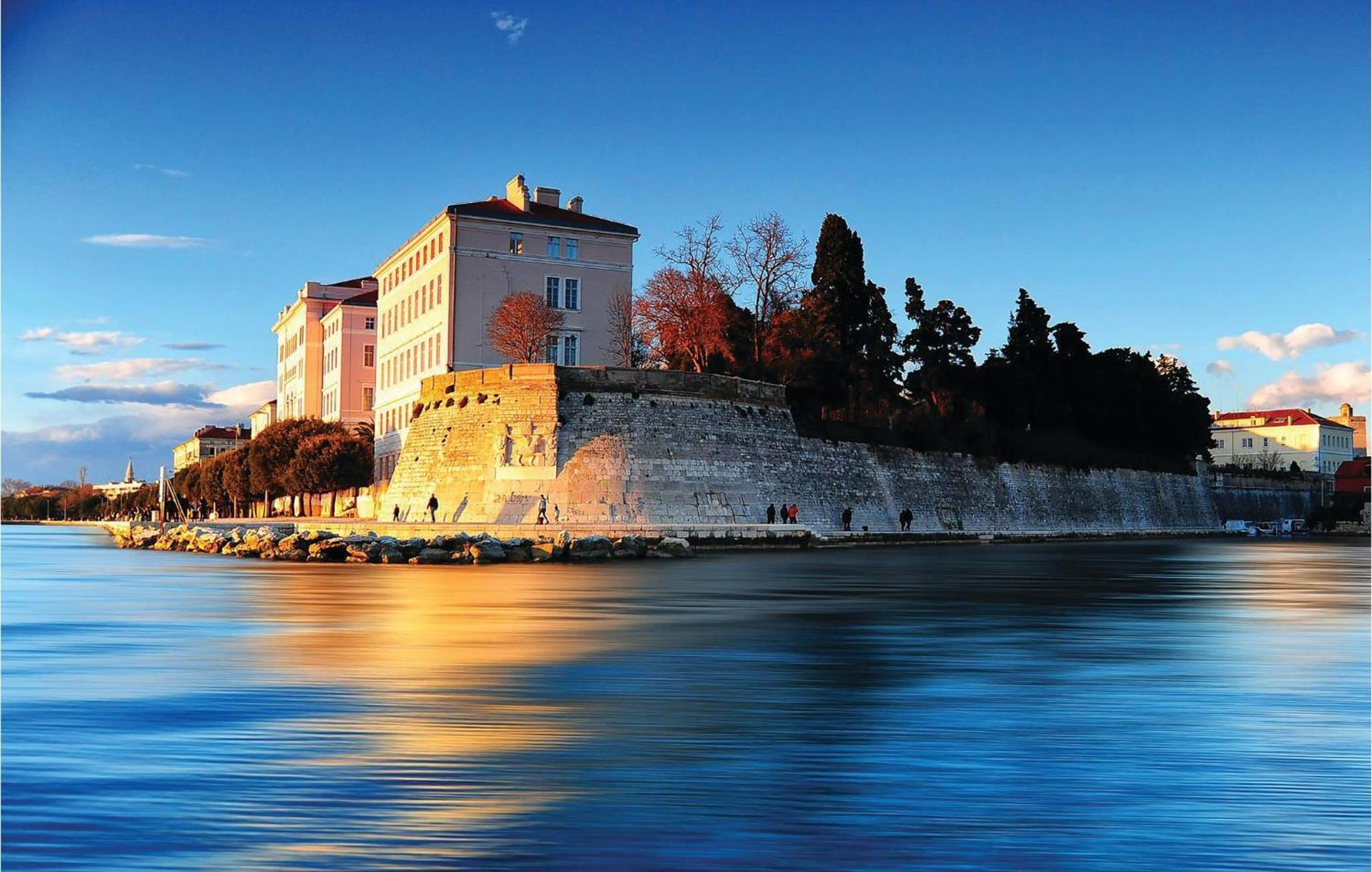 Lovely Apartment In Zadar With Wifi Exteriör bild