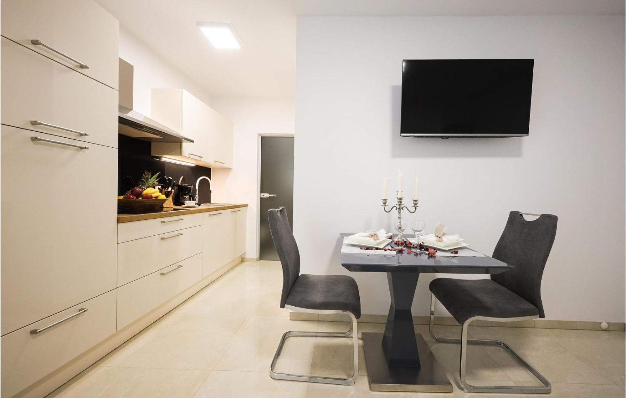 Lovely Apartment In Zadar With Wifi Exteriör bild