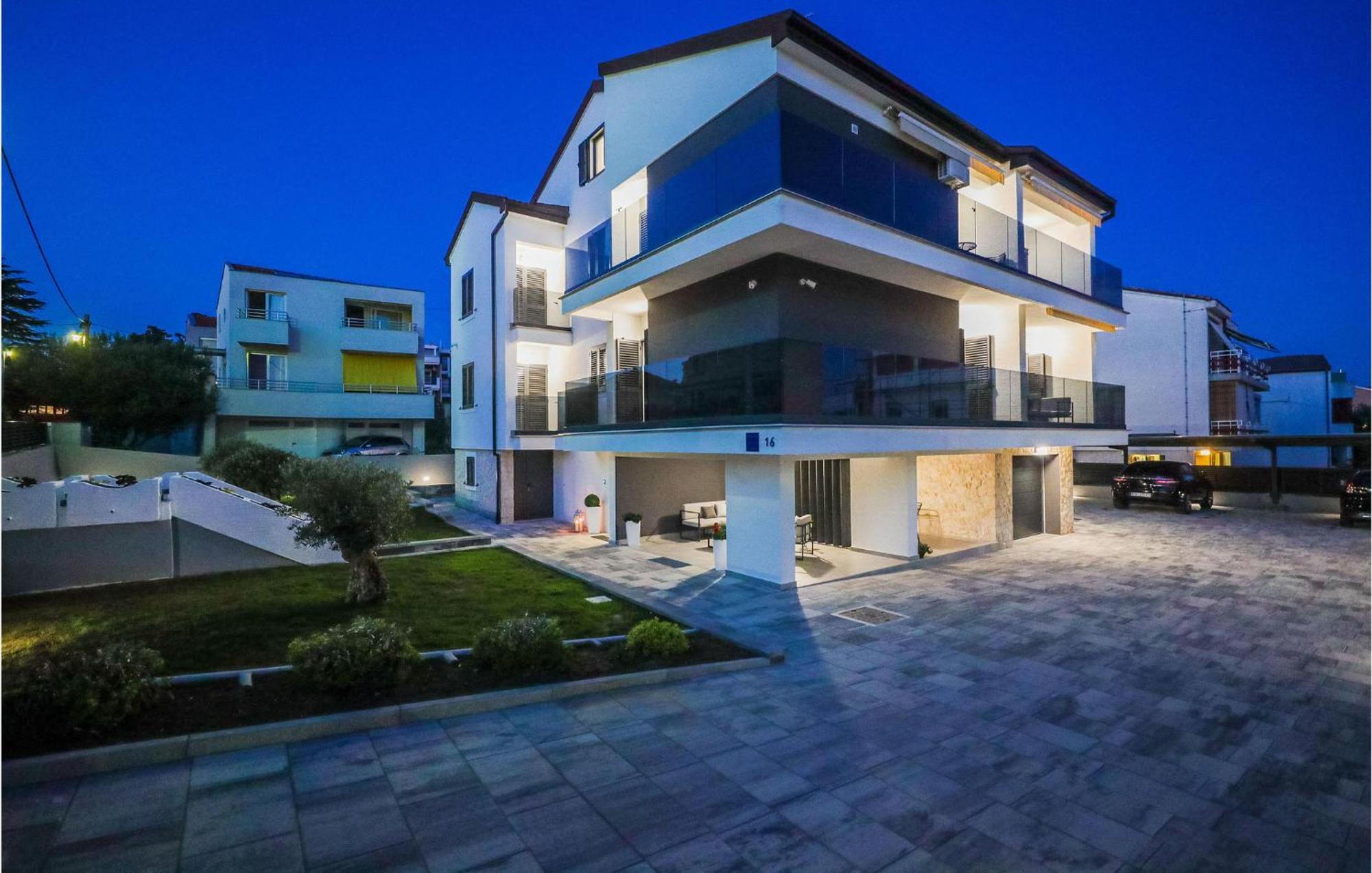 Lovely Apartment In Zadar With Wifi Exteriör bild
