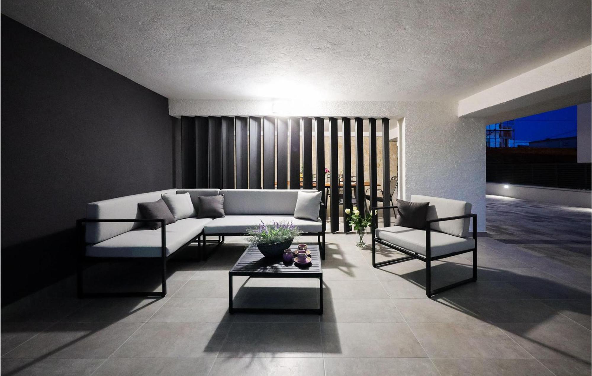 Lovely Apartment In Zadar With Wifi Exteriör bild