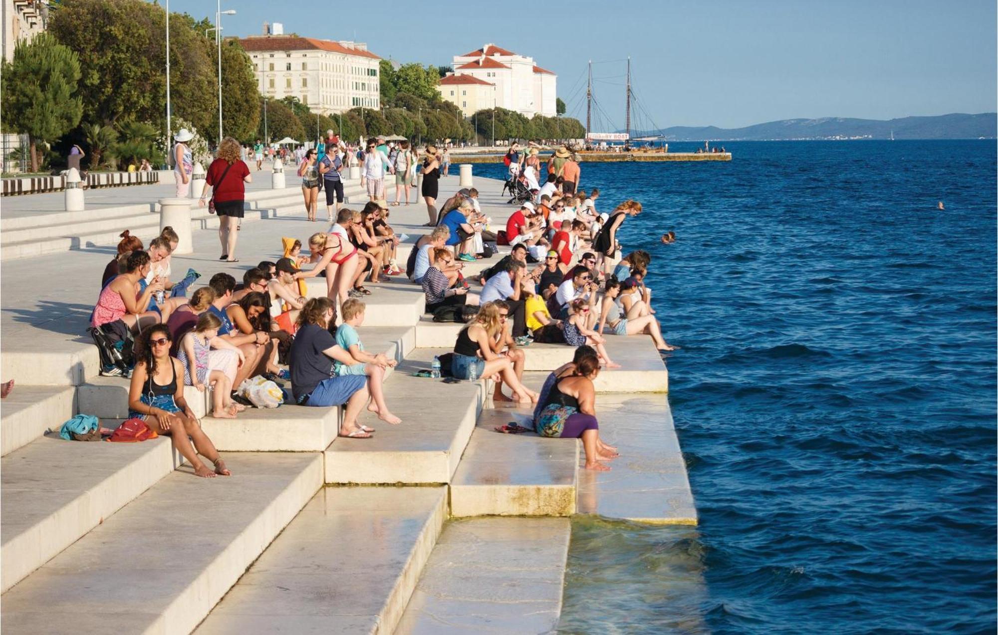 Lovely Apartment In Zadar With Wifi Exteriör bild